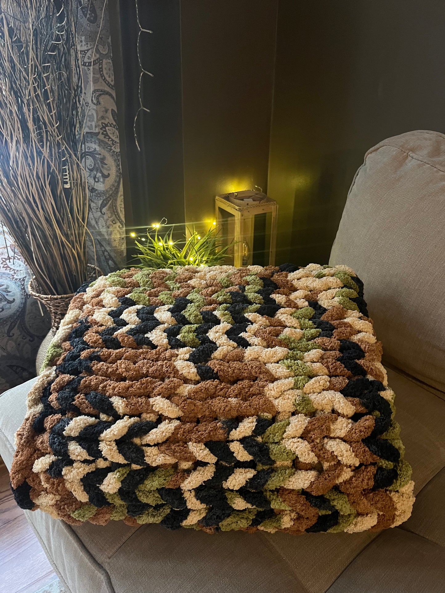 Camo Chunky Knit Throw