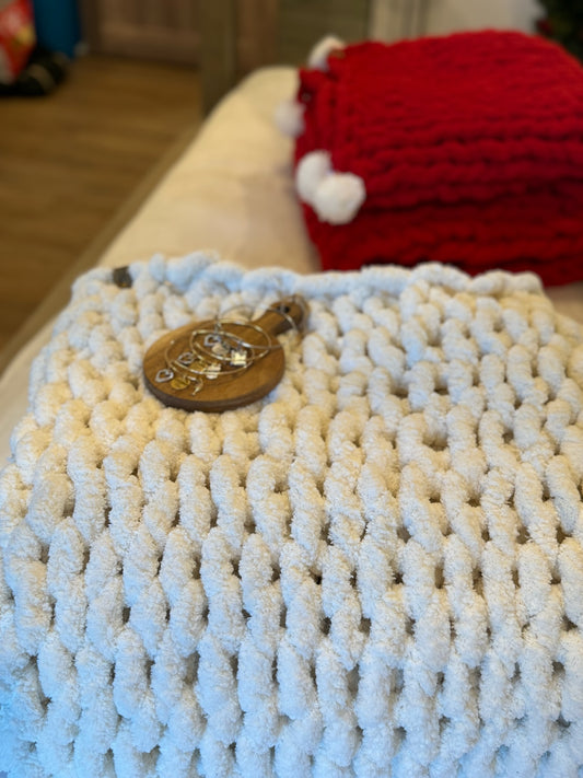 Holiday White Blanket & Bracelet