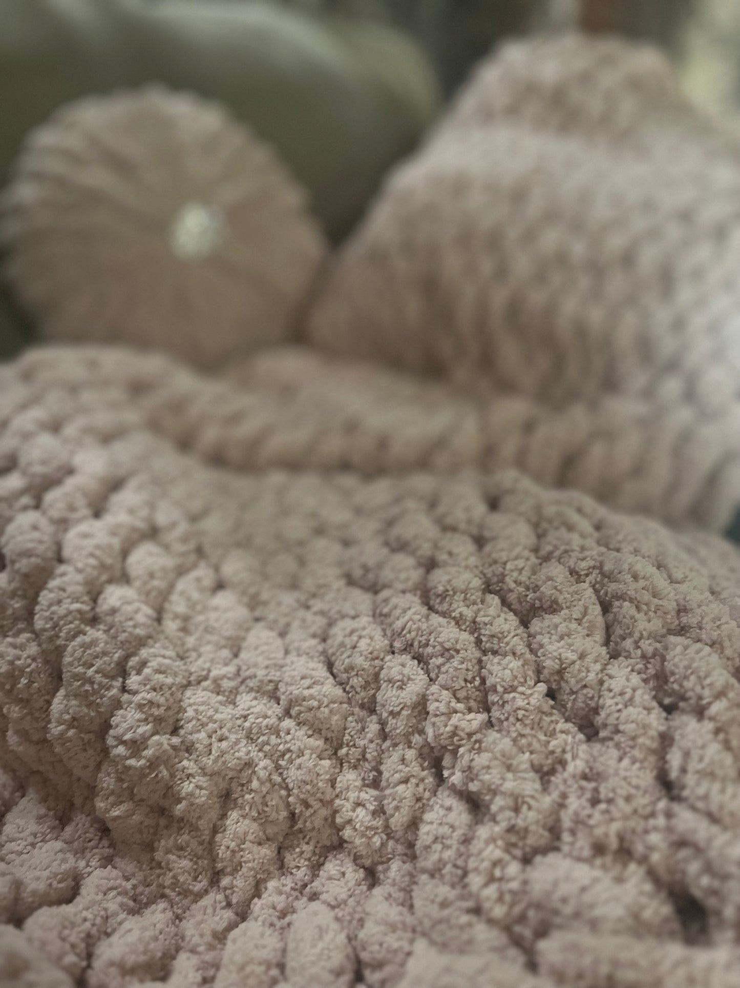 Chalky Pink Chunky Knit Throw