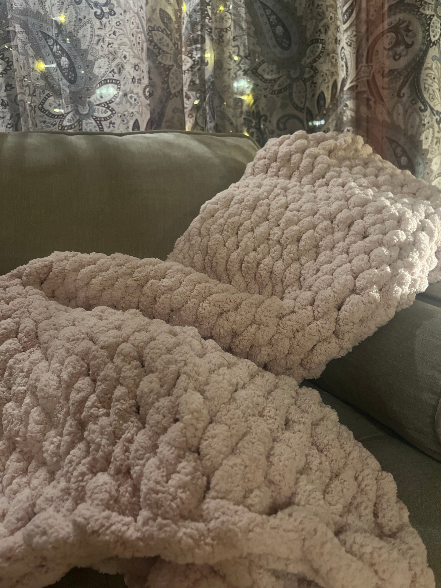 Chalky Pink Chunky Knit Throw